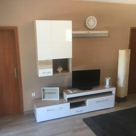 Apartament Mima *